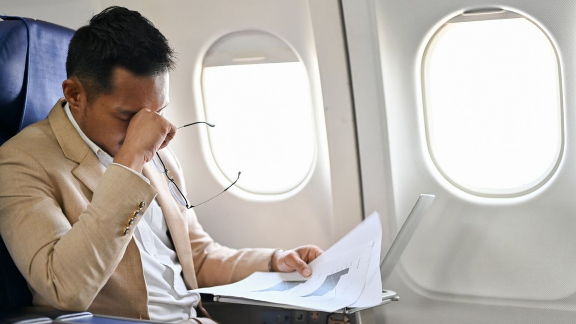 Feature Image - jet lag