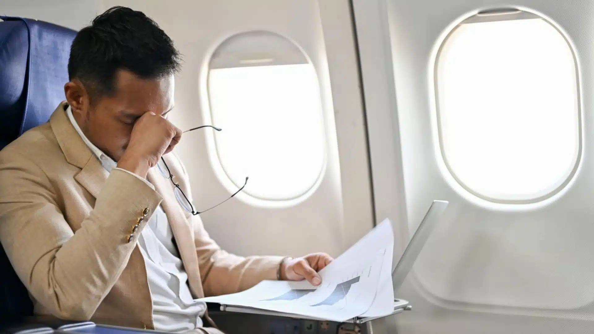 Feature Image - jet lag